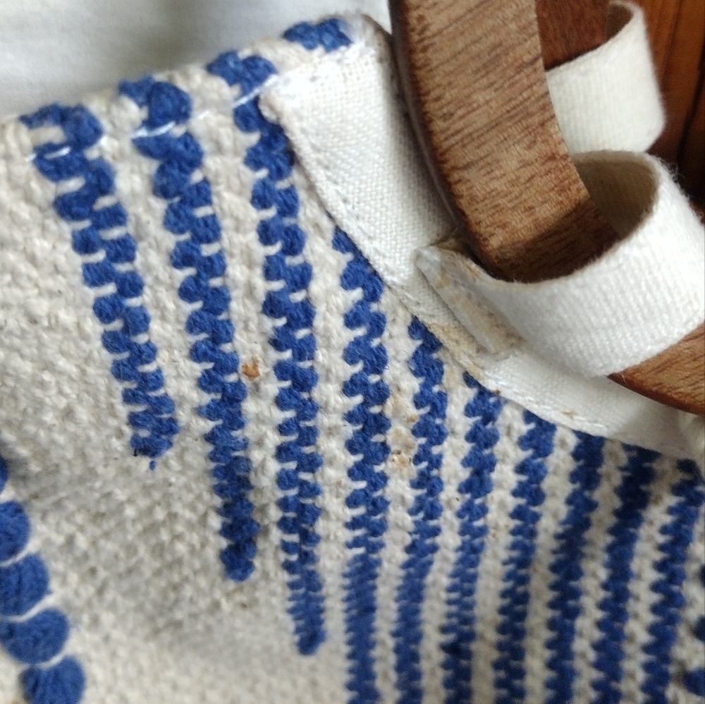3/ $25 O'Neill Blue and White Patterned Women's Bag with Wooden Handle - Picture 5 of 7